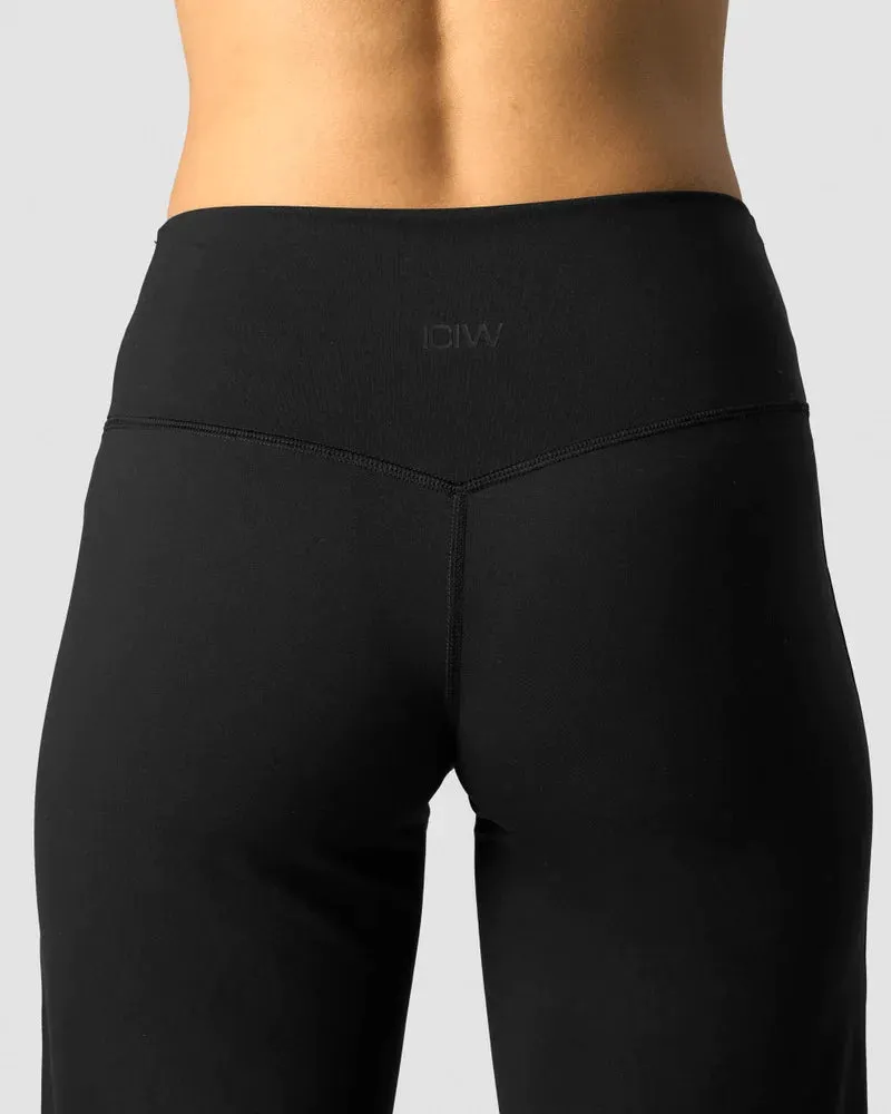 ICANIWILL Nimble Straight Leg Pants