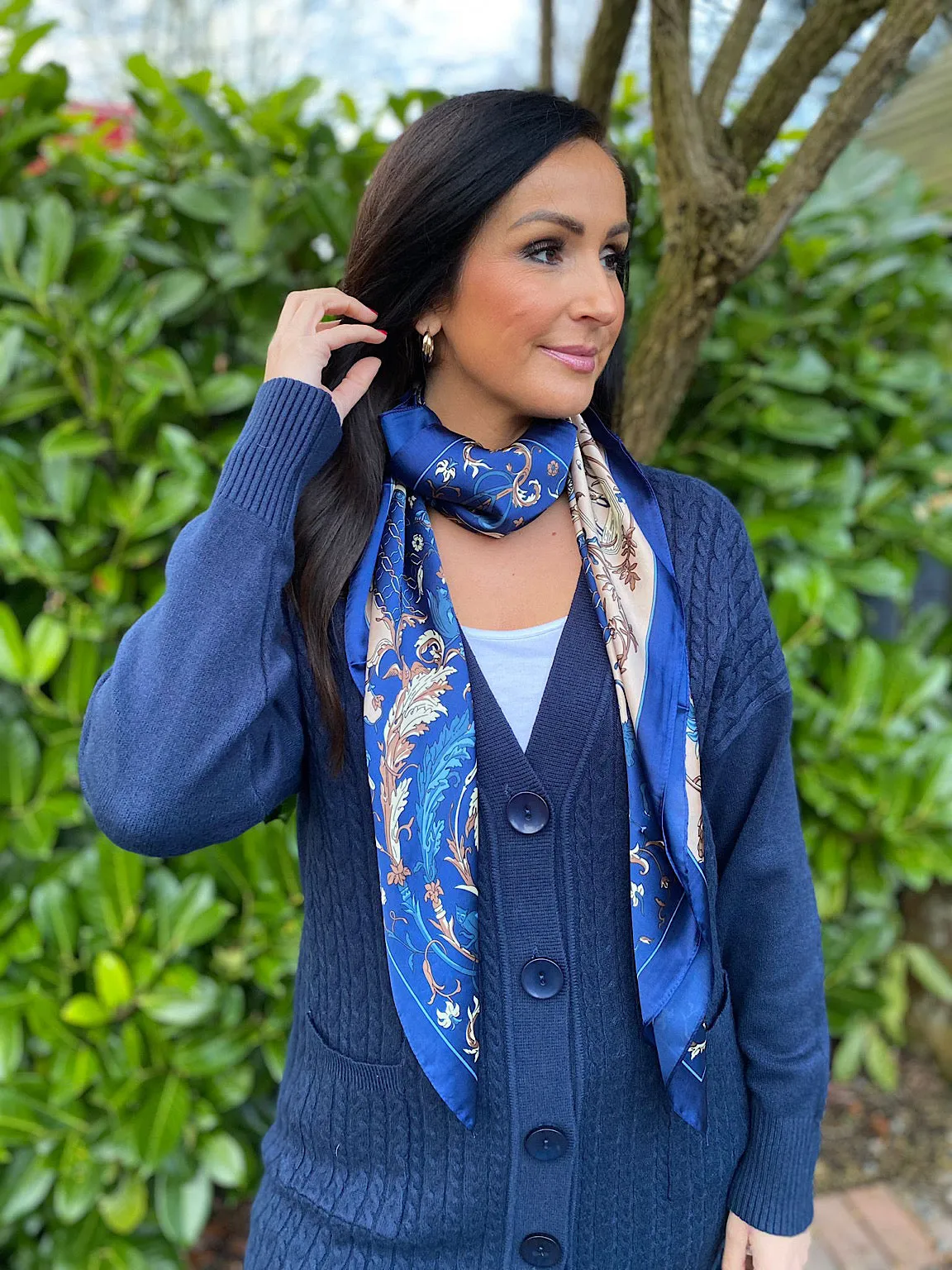 Navy Flower Chain Link Scarf