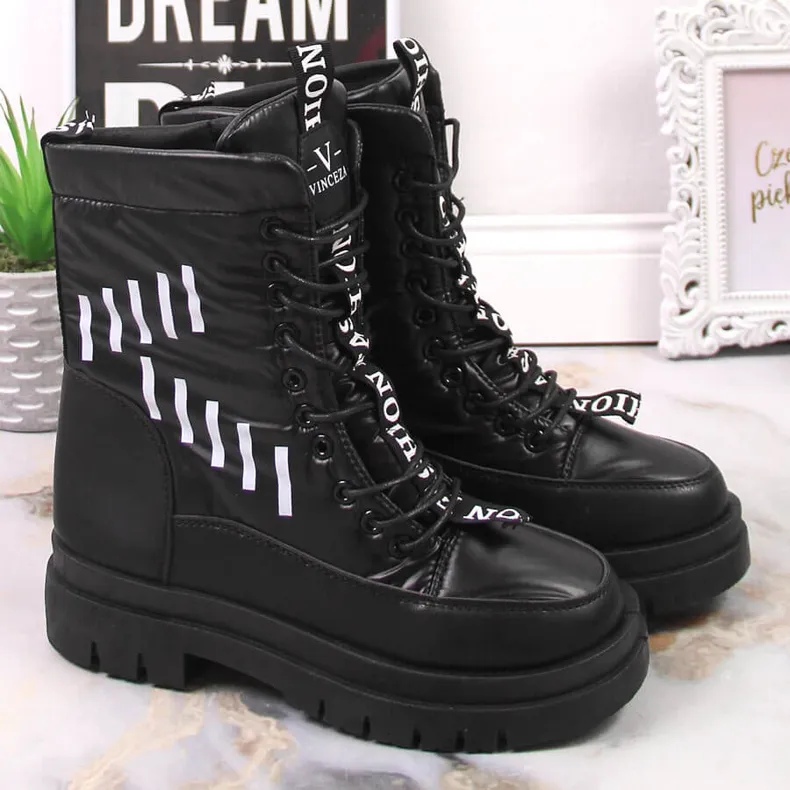 Women's lace-up snow boots with a black Vinceza platform